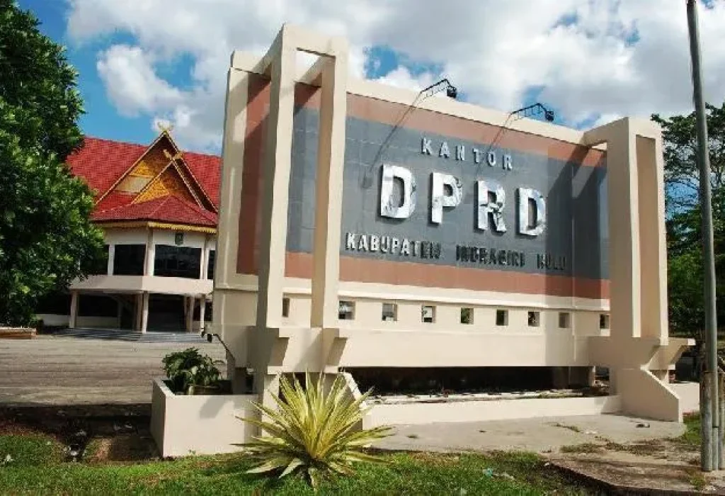 4801_DPRD-Inhu-Sahkan-Tiga-Ranperda