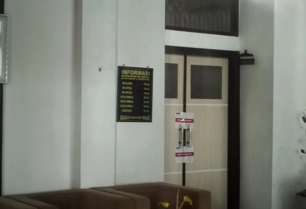 0-4608x3456-0-0-{}-0-24#bokehtype:0#;illum:8 scene:26 humanIn:0;